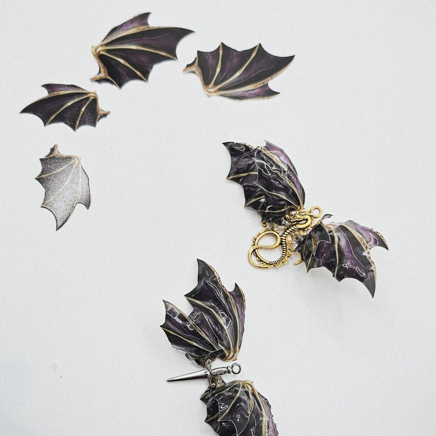 Dunkle Schwingen - 10 Stk.