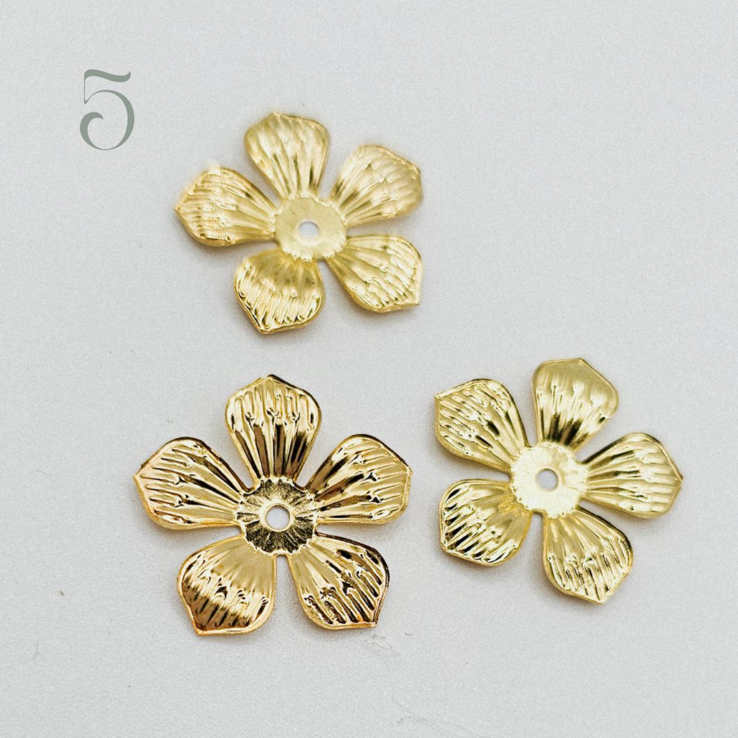 Blütenrückseite - gold