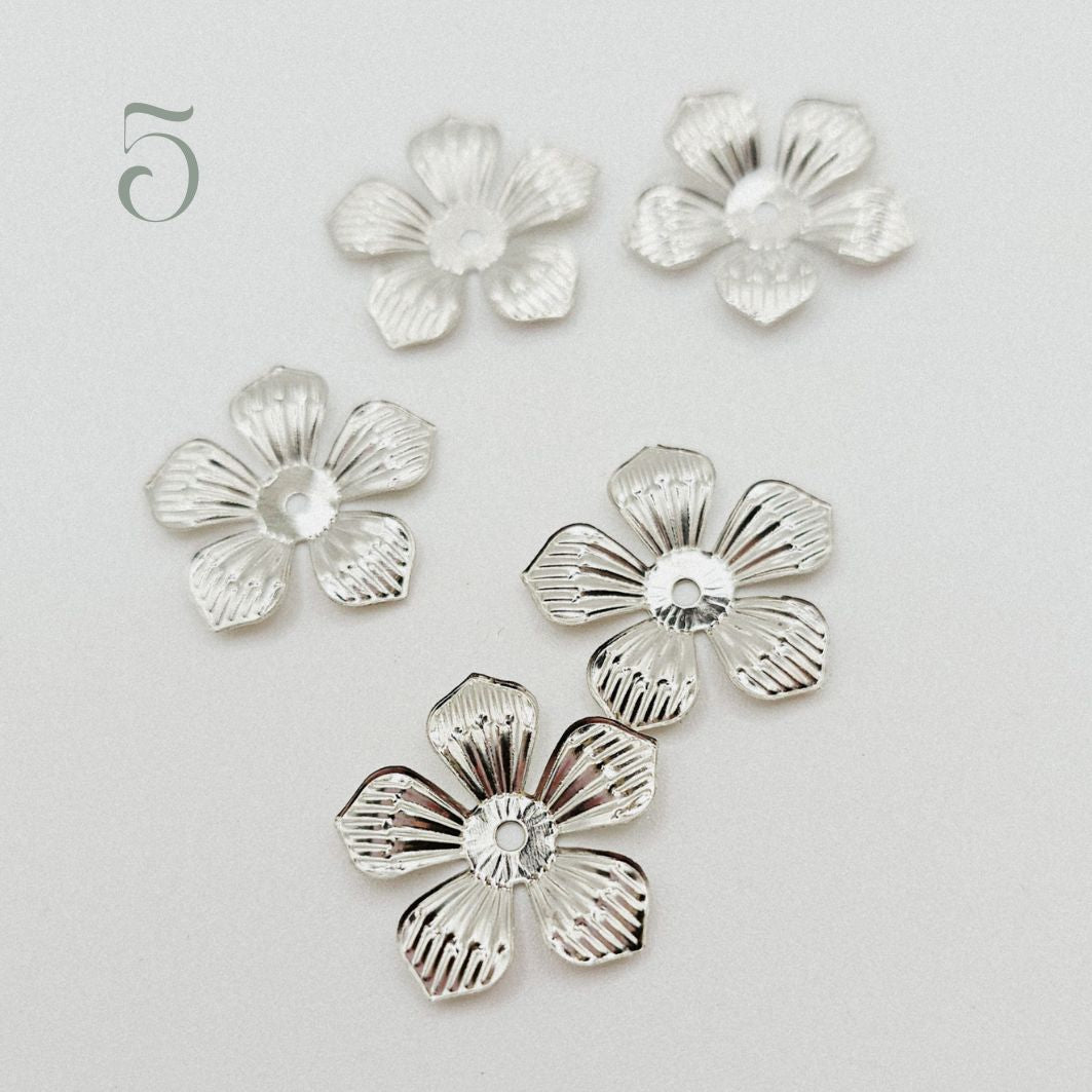 Blütenrückseite - silber